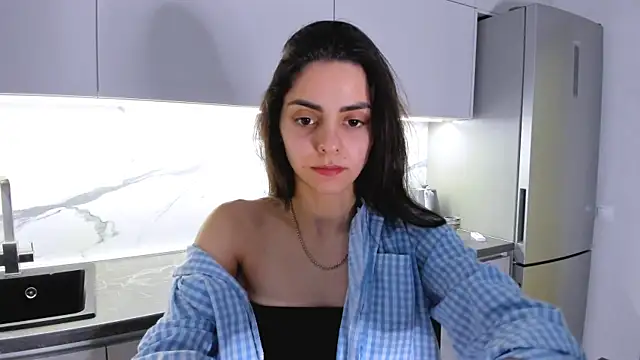 EmiliaZen online show from 6, 3, 2025