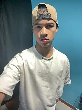 Twink X online show from 17, 2, 2025