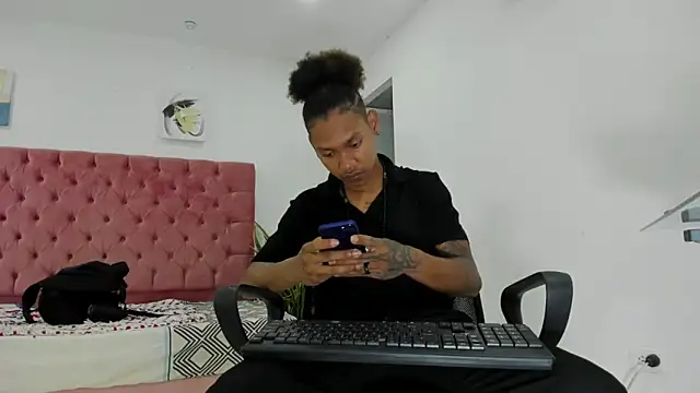 Snapshot of blackdirty420 chatting on 14, 2, 2025 blackdirty420 online show from 14, 2, 2025