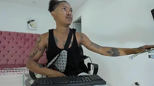Snapshot of blackdirty420 chatting on 20, 2, 2025 blackdirty420 online show from 20, 2, 2025