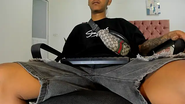 Snapshot of blackdirty420 chatting on 5, 3, 2025 blackdirty420 online show from 5, 3, 2025