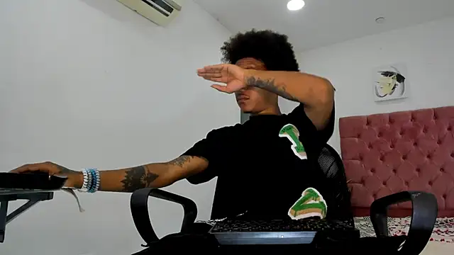 Snapshot of blackdirty420 chatting on 12, 3, 2025 blackdirty420 online show from 12, 3, 2025