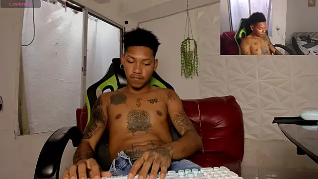 Snapshot of blackdirty420 chatting on 29, 9, 2025 blackdirty420 online show from 29, 9, 2025
