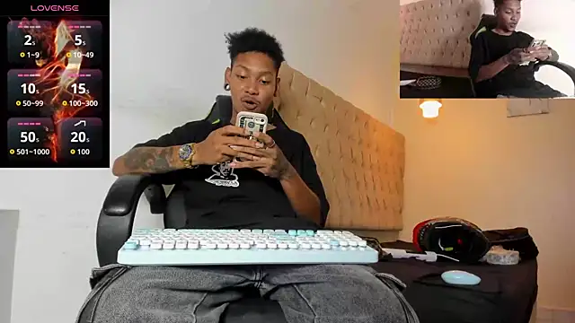 Snapshot of blackdirty420 chatting on 3, 10, 2025 blackdirty420 online show from 3, 10, 2025