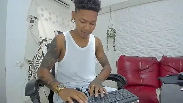 Snapshot of blackdirty420 chatting on 10, 10, 2025 blackdirty420 online show from 10, 10, 2025