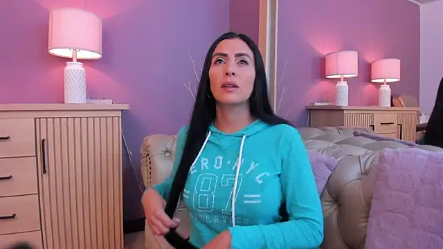 scarlet edwars online show from 7, 3, 2025