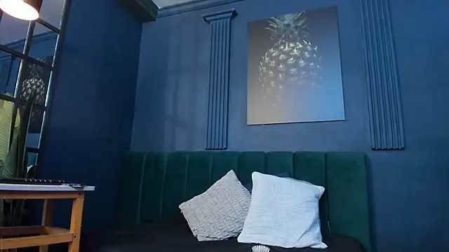 scarlet edwars online show from 1, 4, 2026