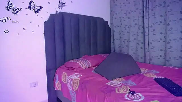 Snapshot of moree_Queen chatting on 19, 3, 2025 moree Queen online show from 19, 3, 2025