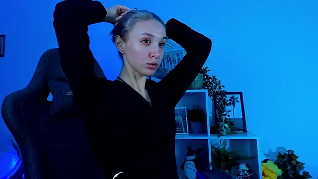 PhilippaAdamas online show from 12, 2, 2025