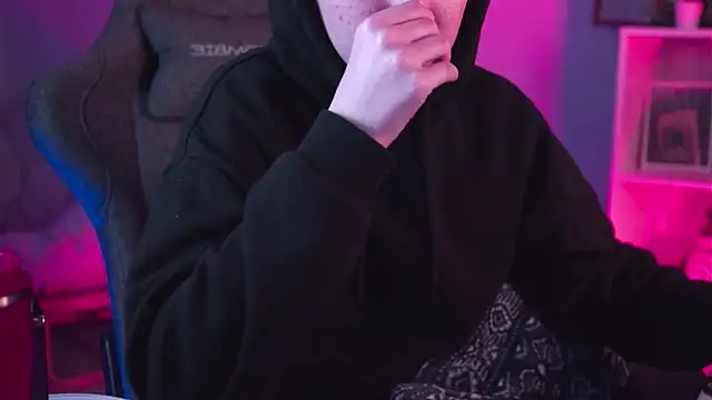 PhilippaAdamas online show from 27, 2, 2025