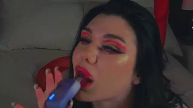 MaeveMoon online show from 11, 1, 2026