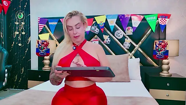 SophieWinsloow online show from 17, 7, 2026