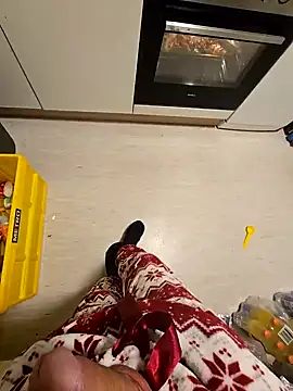 ademandjulia online show from 7, 10, 2025