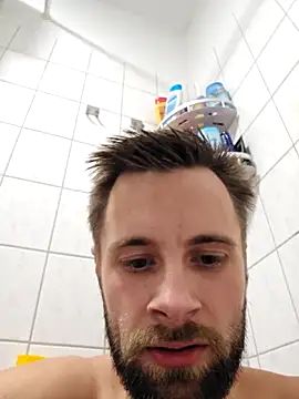 ademandjulia online show from 2, 2, 2026