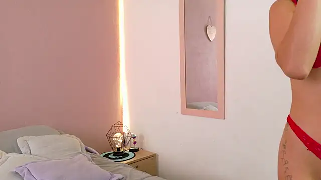 Snapshot of oishii_ambar chatting on 4, 3, 2025 oishii ambar online show from 4, 3, 2025