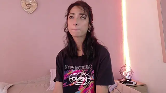 Snapshot of oishii_ambar chatting on 10, 3, 2025 oishii ambar online show from 10, 3, 2025