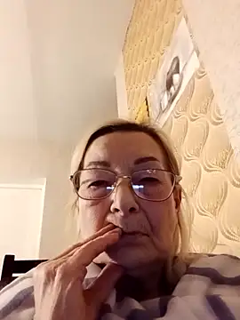 SophiaSky6037 online show from 17, 2, 2025