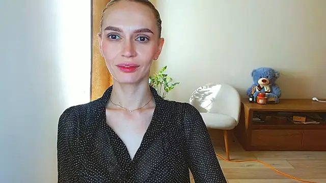 Lady Sunshine  online show from 13, 4, 2026