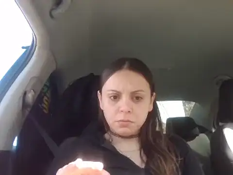 Snapshot of ShysluutGia chatting on 7, 2, 2025 ShysluutGia online show from 7, 2, 2025