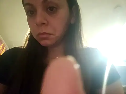 Snapshot of ShysluutGia chatting on 10, 2, 2025 ShysluutGia online show from 10, 2, 2025