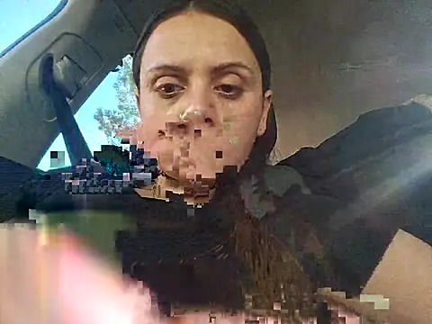 Snapshot of ShysluutGia chatting on 23, 2, 2025 ShysluutGia online show from 23, 2, 2025