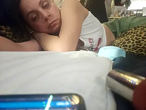 Snapshot of ShysluutGia chatting on 25, 2, 2025 ShysluutGia online show from 25, 2, 2025