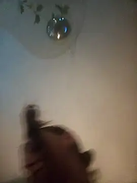 Snapshot of ShysluutGia chatting on 22, 9, 2025 ShysluutGia online show from 22, 9, 2025