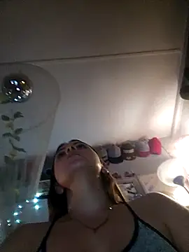 Snapshot of ShysluutGia chatting on 27, 9, 2025 ShysluutGia online show from 27, 9, 2025