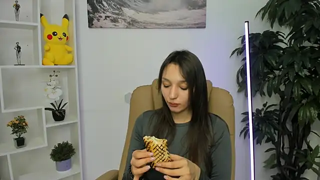 Snapshot of ColleenCox chatting on 10, 2, 2025 ColleenCox online show from 10, 2, 2025