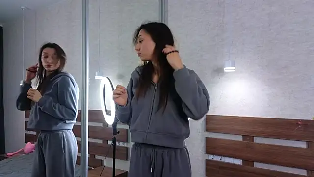 Snapshot of ColleenCox chatting on 19, 2, 2025 ColleenCox online show from 19, 2, 2025