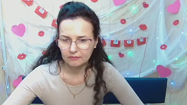 Miroslava Happi online show from 15, 2, 2025