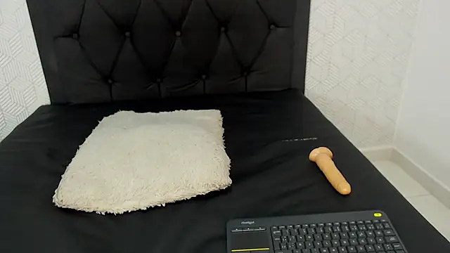 Selena fox7 online show from 8, 3, 2025