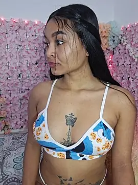 Lynda Bonnie online show from 3, 2, 2026