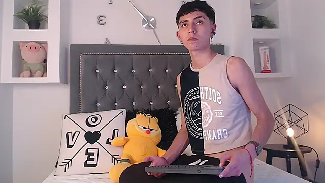 Snapshot of MaikyCooper chatting on 13, 3, 2025 MaikyCooper online show from 13, 3, 2025