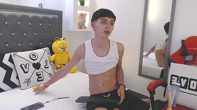 Snapshot of MaikyCooper chatting on 14, 3, 2025 MaikyCooper online show from 14, 3, 2025