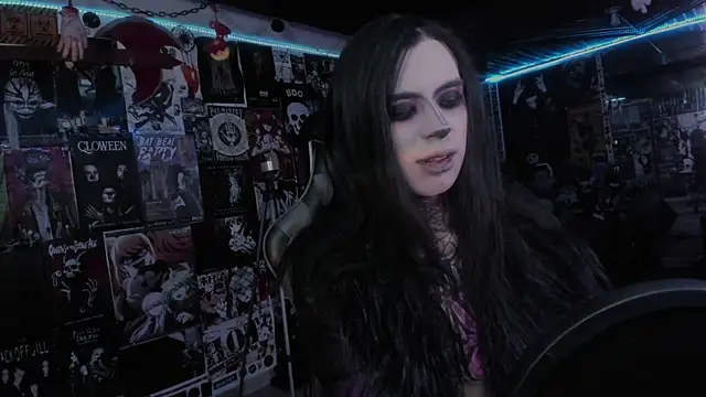 Snapshot of rotten_dreams chatting on 2, 10, 2025 rotten dreams online show from 2, 10, 2025