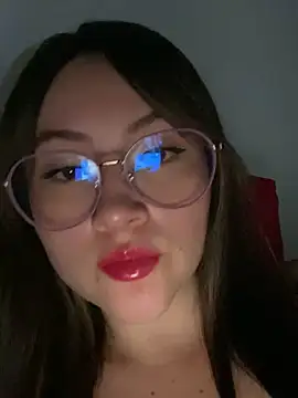 ValentinaOrtiz3 online show from 4, 3, 2025