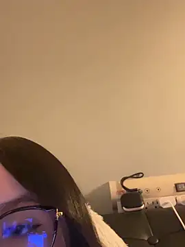 ValentinaOrtiz3 online show from 13, 3, 2026