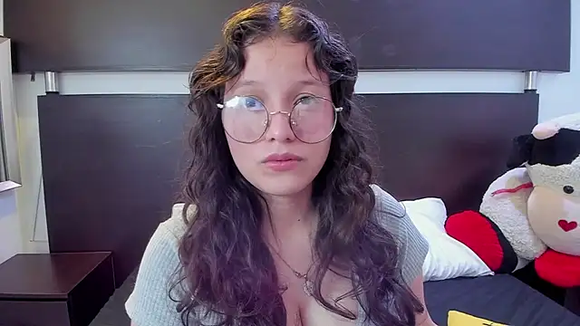 Marii 18 online show from 18, 3, 2025