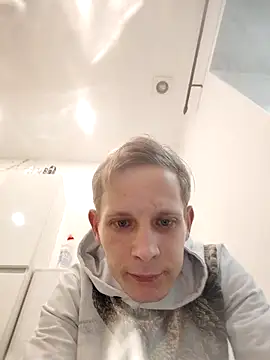 Snapshot of Kamilll94@xh chatting on 16, 11, 2025 Kamilll94xh online show from 16, 11, 2025