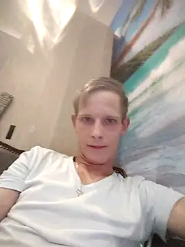 Snapshot of Kamilll94@xh chatting on 19, 11, 2025 Kamilll94xh online show from 19, 11, 2025