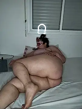 salma11125 online show from 10, 3, 2025