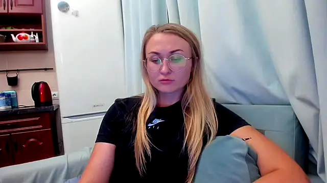 Snapshot of your_Goddess_Eva chatting on 12, 9, 2025 your Goddess Eva online show from 12, 9, 2025