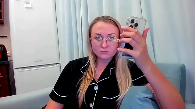 Snapshot of your_Goddess_Eva chatting on 23, 9, 2025 your Goddess Eva online show from 23, 9, 2025