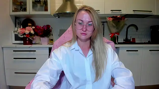 Snapshot of your_Goddess_Eva chatting on 30, 9, 2025 your Goddess Eva online show from 30, 9, 2025