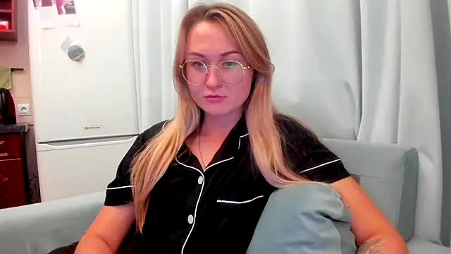 Snapshot of your_Goddess_Eva chatting on 7, 10, 2025 your Goddess Eva online show from 7, 10, 2025