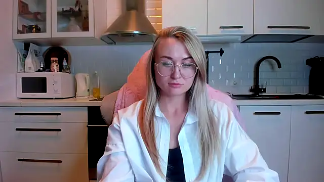 Snapshot of your_Goddess_Eva chatting on 23, 10, 2025 your Goddess Eva online show from 23, 10, 2025