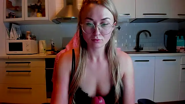 Snapshot of your_Goddess_Eva chatting on 27, 10, 2025 your Goddess Eva online show from 27, 10, 2025