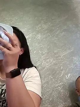 Greta Tamar online show from 5, 12, 2025