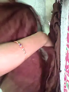 Snapshot of lovely----bhabhi chatting on 1, 4, 2026 lovely----bhabhi online show from 1, 4, 2026
